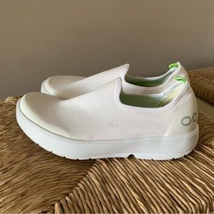 Oofos NWOT white “sneakers”
